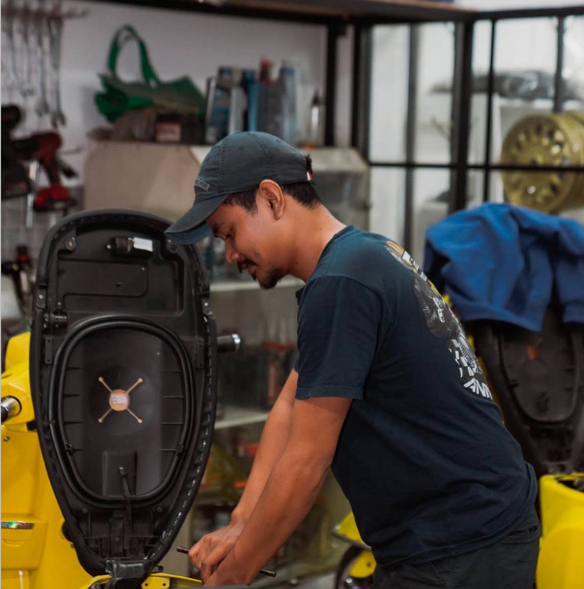 Servis Vespa Matic Kembangan
