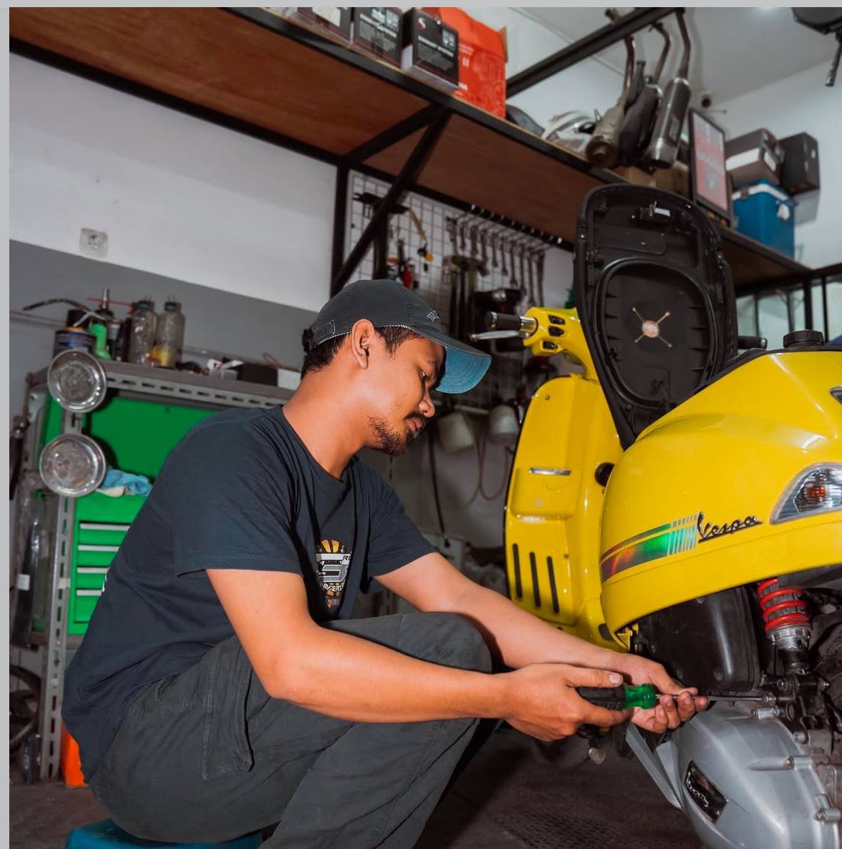 Servis Vespa Matic Kembangan